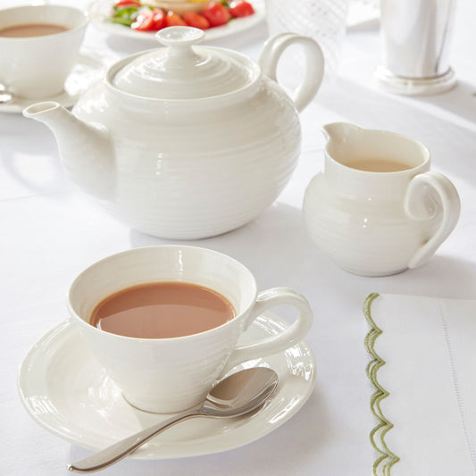 White Porcelain Tea Cup & Saucer - Set of Four