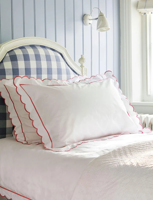 Red Scalloped Single Duvet Cover & Oxford Pillowcase Set