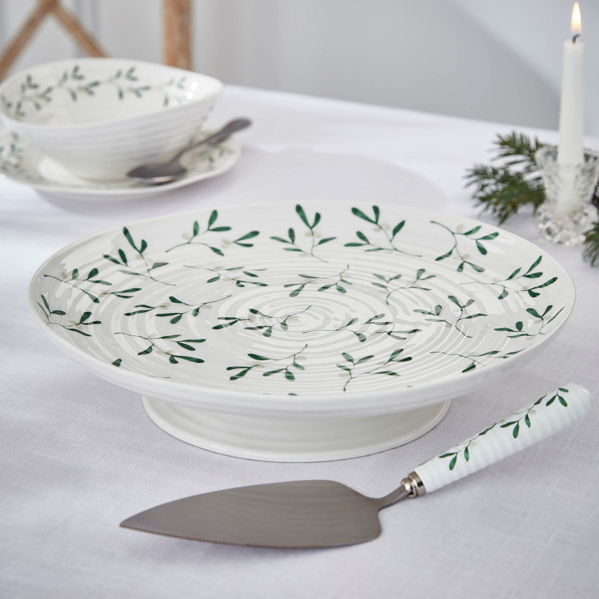 Amor Porcelain Cake Stand