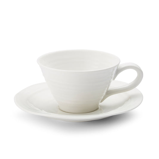 White Porcelain Tea Cup & Saucer - Set of Four