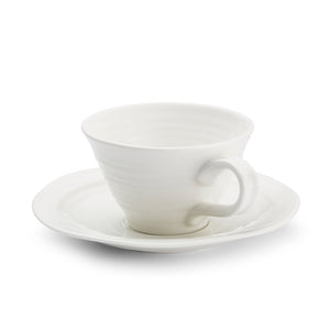 White Porcelain Tea Cup & Saucer - Set of Four