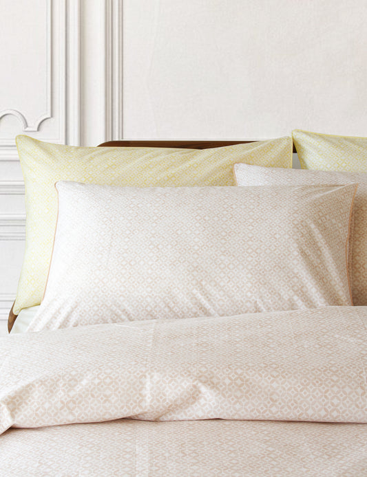Alyssum King Size Duvet Cover and 2 Standard Pillowcases Set - Peach