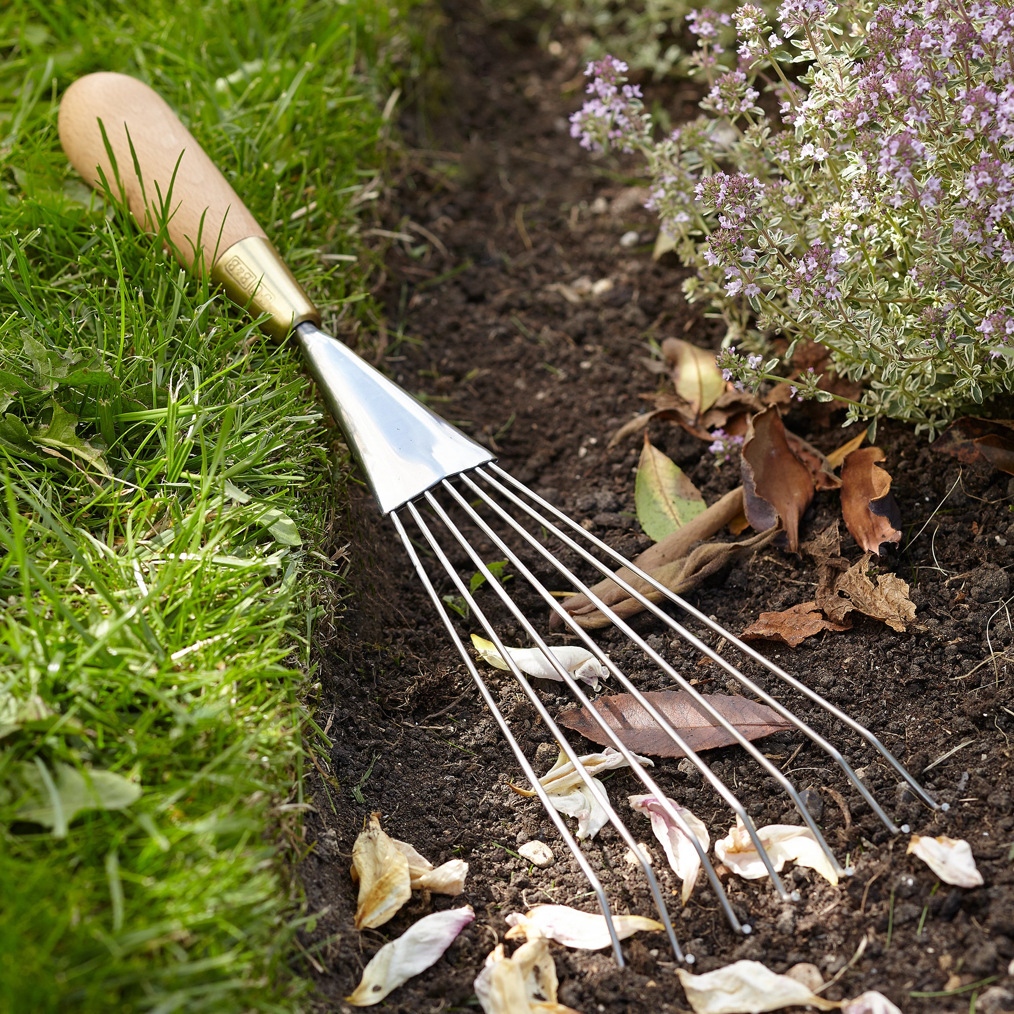 Garend Rake Garden Rake – sophieconran