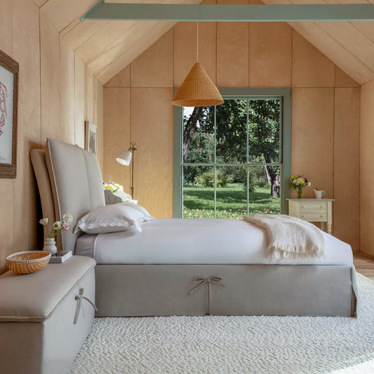 Seraphine Pillow Back King Ottoman Bed in Linen